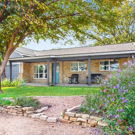 Howdy House